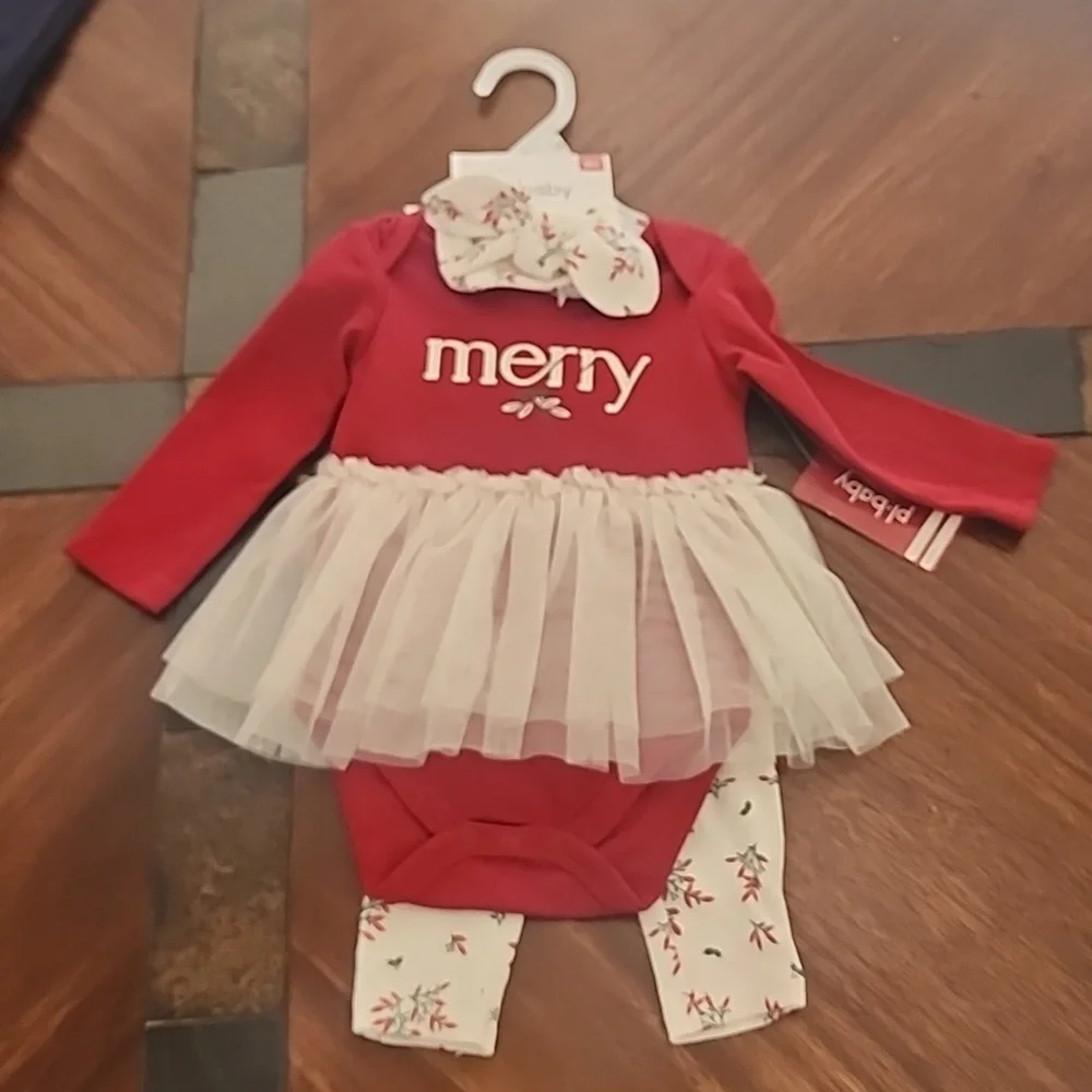Pl. baby 4 Piece Holiday Outfit, NWT! Size 9months
